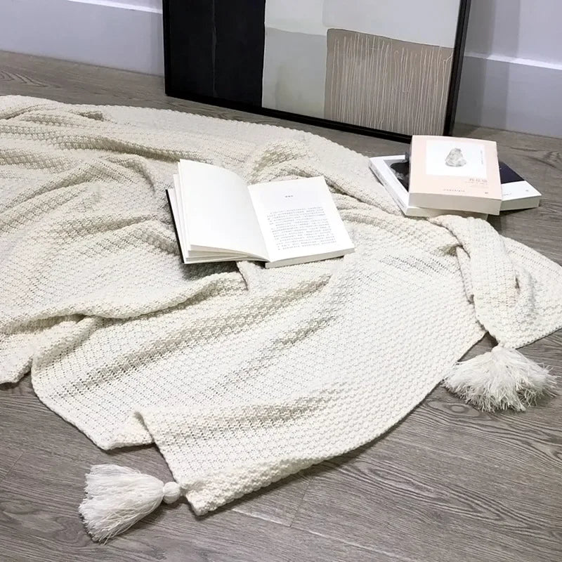 Solid Color Wool Knit Blanket with Tassel, Super Soft Bohemia Throw